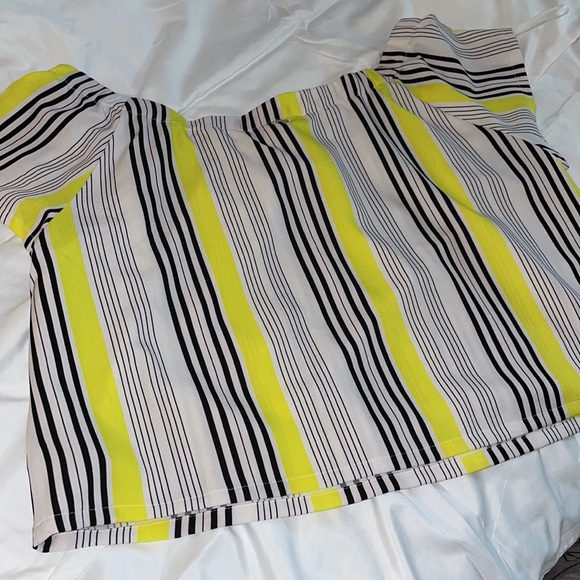 Off the shoulder top. - Picture 3 of 3